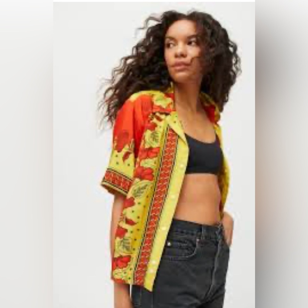 Urban Outfitters Hayden Scarf Print Button-Through Shirt - Picture 3 of 7